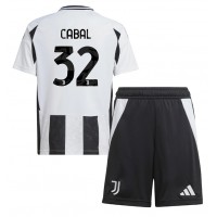 Camisa de time de futebol Juventus Juan Cabal #32 Replicas 1º Equipamento Infantil 2024-25 Manga Curta (+ Calças curtas)